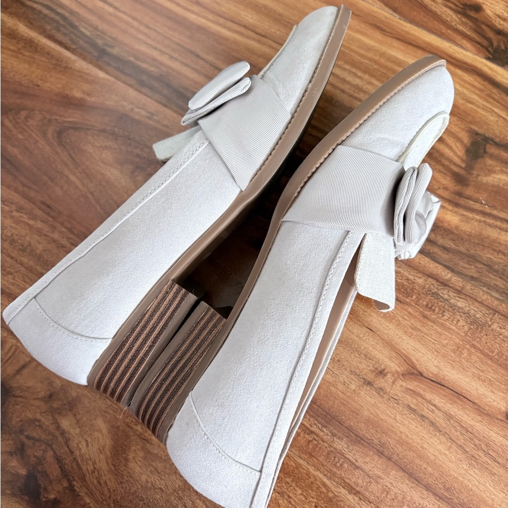 Bandolino Women’s Lindio Bow Slip-On Tailored Loafers 8.5 M Shoes Neutral Beige - Picture 12 of 12